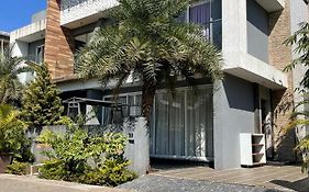 La10 Villa